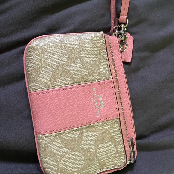 Coach Wrislet - Picture 2 of 2